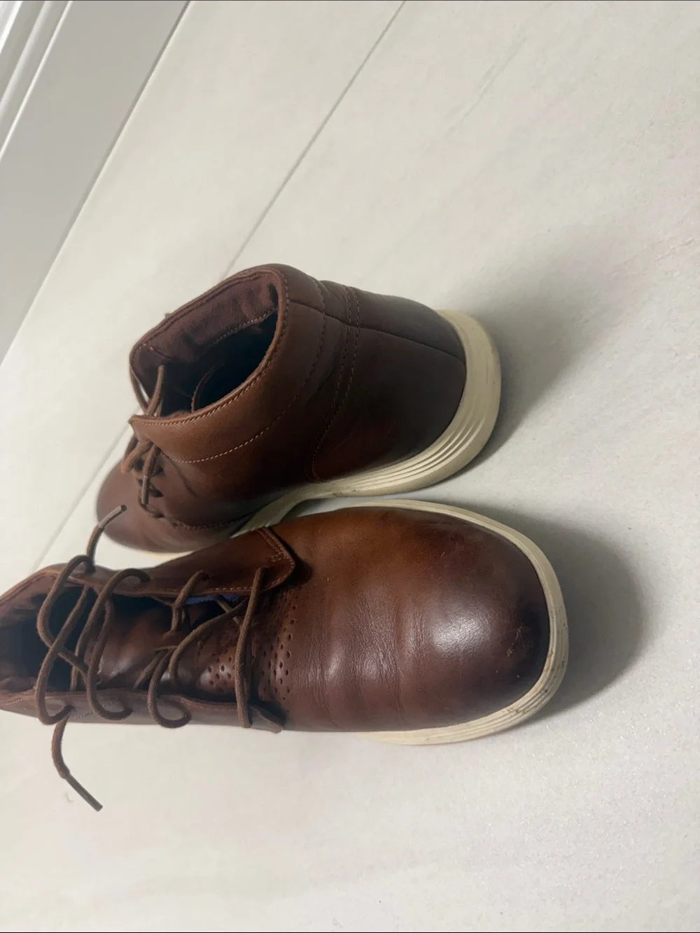 Cole Haan Brown Leather Chukka Boot with White Sole Grand.Ø5
